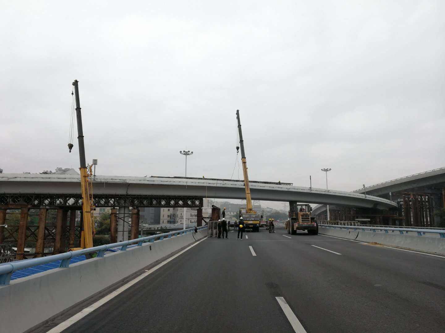 连日奋战开工 确保节后道路畅通2.jpg 连日奋战开工 确保节后道路畅通_久阳机械