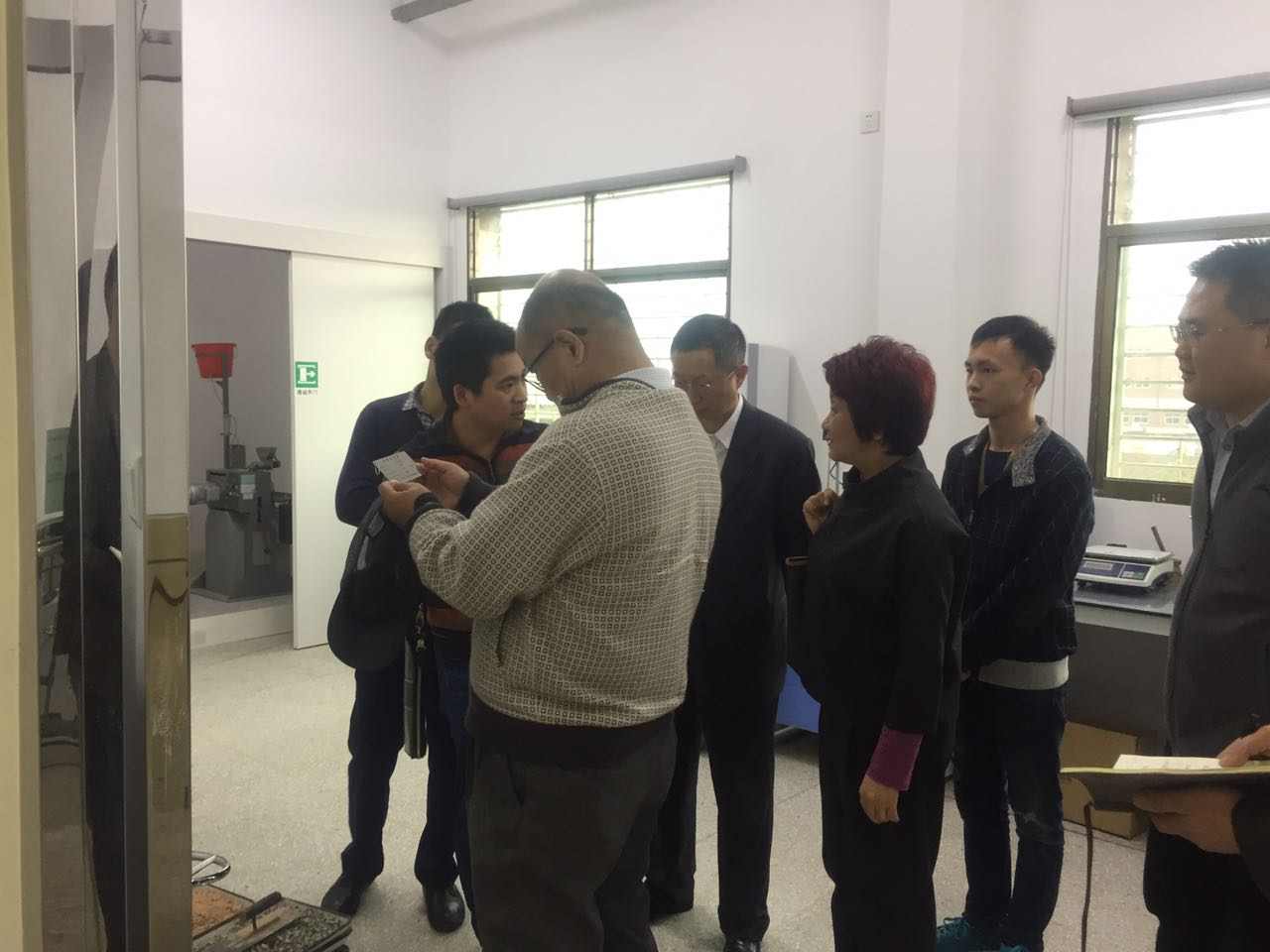 厦门市交通质监局总工余晓南一行莅临我司技术中心检查工作_久阳机械