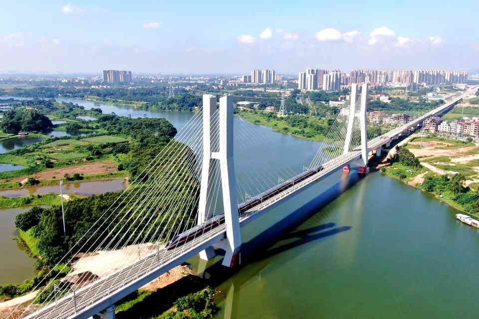 全长约200公里！广汕高铁全线开通运营_久阳机械