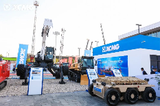 《流浪地球2》中的自主跟随机器人首次登台亮相_久阳机械