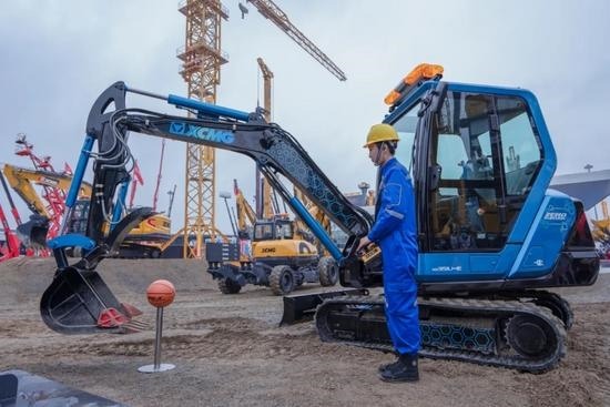 2024年2月挖掘机国内销量5837台，同比下降49.2%_久阳机械