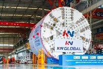 中铁装备出口韩国8.98m大直径泥水平衡盾构机下线_久阳机械