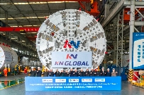 中铁装备出口韩国8.98m大直径泥水平衡盾构机下线_久阳机械