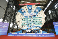 铁建重工超大直径敞开式TBM“江汉武当号”下线_久阳机械