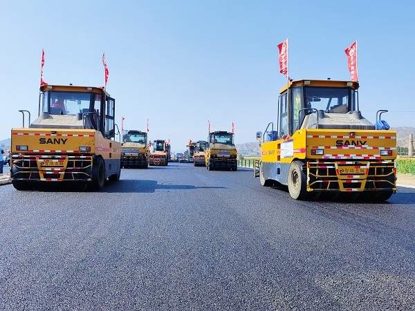 黄河上游首座八车道跨河大桥即将跨越天险实现“牵手”_久阳机械