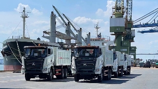 140台！三一装备满舱出海！_久阳机械