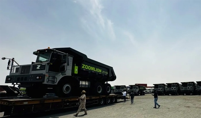 “矿”世英雄海外受追捧，中联重科宽体自卸车批量交付沙特