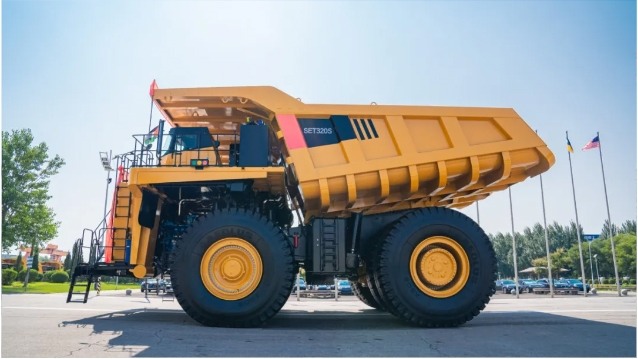 矿山霸主登场｜三一重装300吨级矿车成功下线！