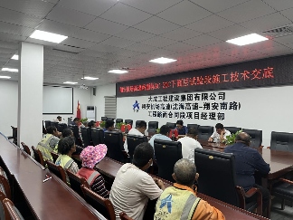 640.png 翔安机场高速公路项目AC-20C试验段顺利摊铺