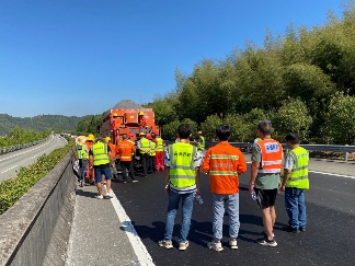 1.png 大成集团微表处项目观摩会顺利召开