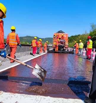 3.png 大成集团微表处项目观摩会顺利召开