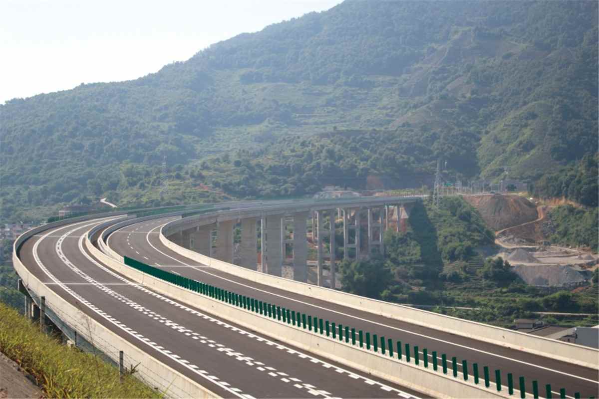 厦沙线安溪至永春高速路