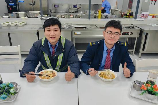 让跑车在外的职工睡好觉！这家行车公寓超智能_久阳机械