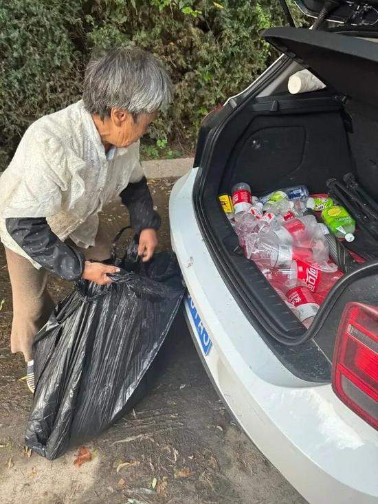 藏在塑料瓶里的温暖_久阳机械