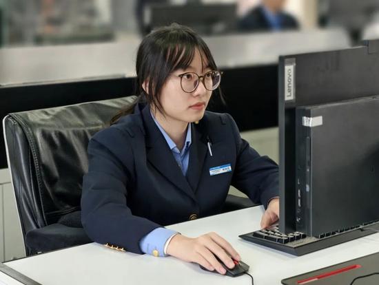 定岗不到半年，7名“00后”小姑娘屡屡获奖！_久阳机械