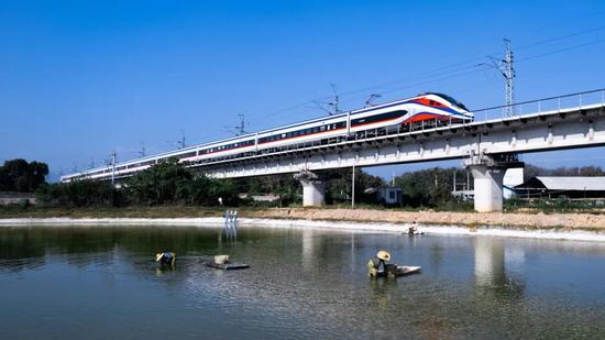圆满“跨国恋”！这两名铁路人，回国结婚了｜火车·悦读_久阳机械