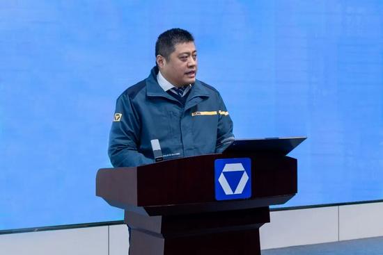 启新程 攀高峰 · 2026徐工道路营销工作会议聚势谋远，共_久阳机械