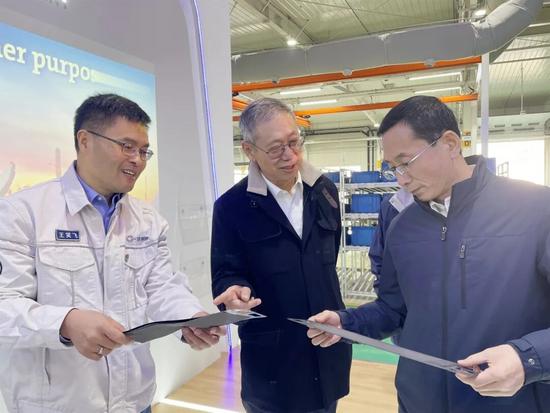 胡汉杰调研解放动力迪一元素_久阳机械