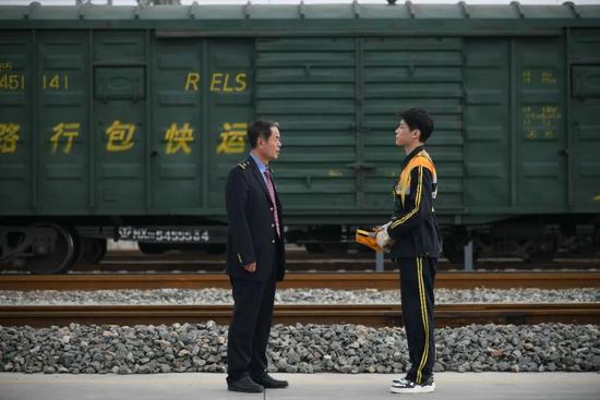 1月12日，国内首部聚焦中欧班列题材电影正式播出！