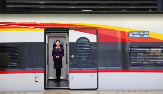 年度特别报道丨加快构建世界一流现代化铁路网